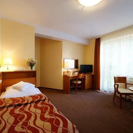 Hotel Feniks Hotel 3*